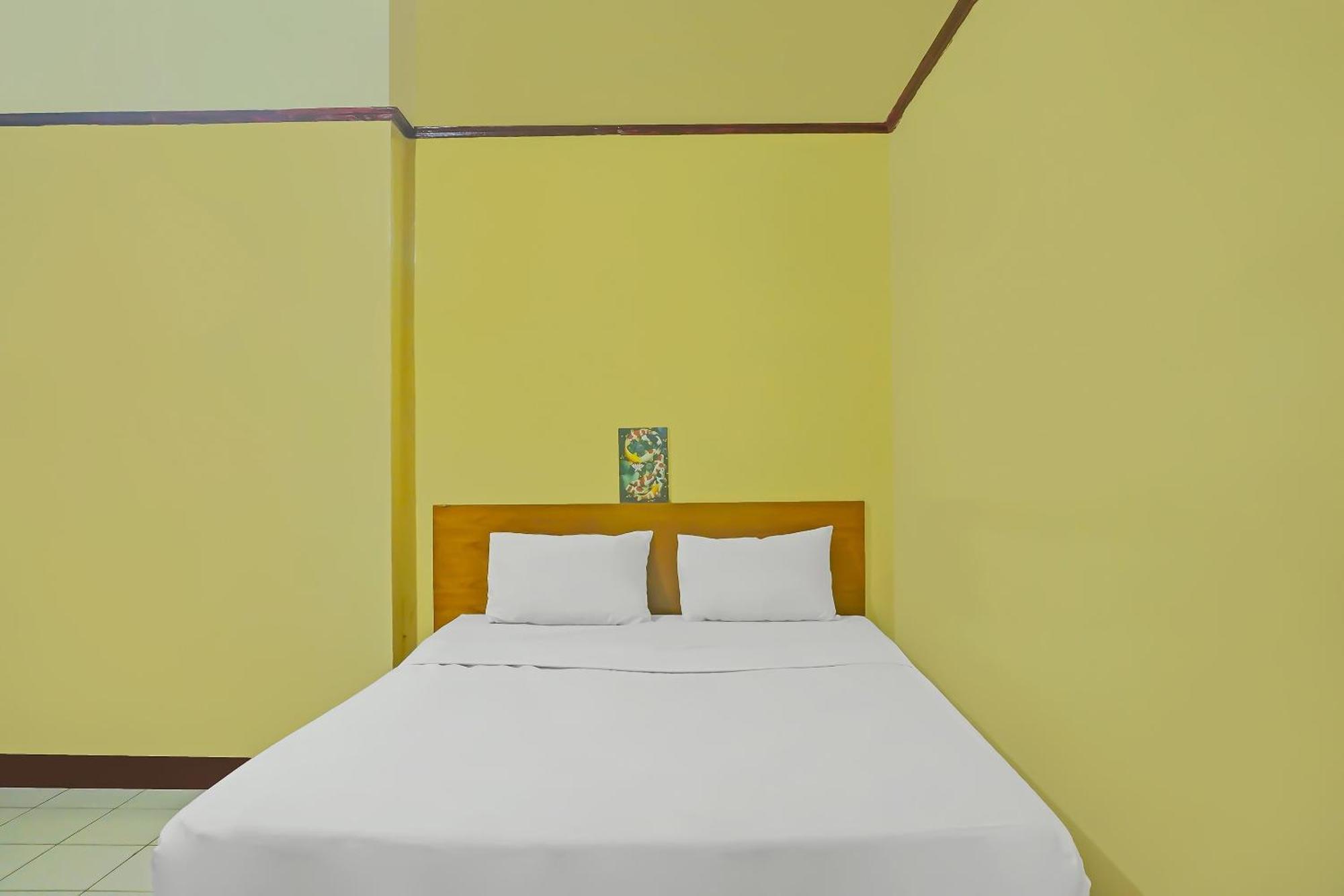 Spot On 92466 Adam Kost Syariahnearwisata Jembatan Barito Hotel Banjarmasin  Exterior photo